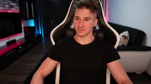 Dorian Reyes online show from October 2025 09:55:01 PM