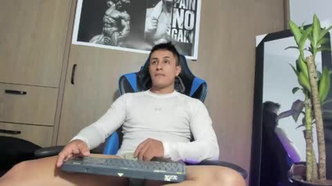 dorman_boy online show from May 2026 12:41:01 AM