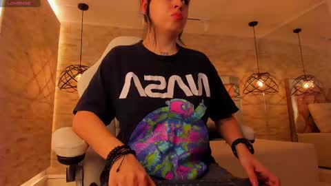 Snapshot of dorothy_vegga chatting on February 2025 06:03:01 AM DOROTHY online show from February 2025 06:03:01 AM