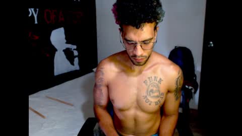 Snapshot of dostoyrodia_34 chatting on January 2025 04:13:01 AM will online show from January 2025 04:13:01 AM