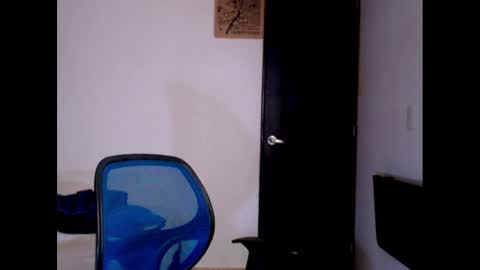 Snapshot of dostoyrodia_34 chatting on January 2025 02:53:02 AM will online show from January 2025 02:53:02 AM