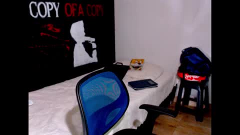 Snapshot of dostoyrodia_34 chatting on January 2025 12:01:01 AM will online show from January 2025 12:01:01 AM