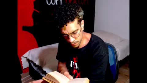 Snapshot of dostoyrodia_34 chatting on January 2025 12:07:01 AM will online show from January 2025 12:07:01 AM