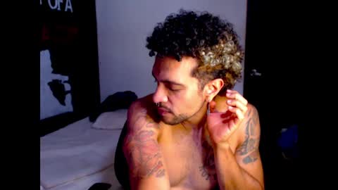 Snapshot of dostoyrodia_34 chatting on February 2025 01:43:01 AM will online show from February 2025 01:43:01 AM