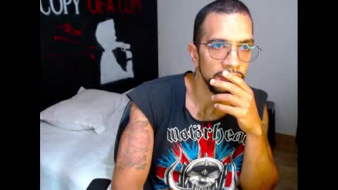 Snapshot of dostoyrodia_34 chatting on March 2025 07:21:02 PM will online show from March 2025 07:21:02 PM