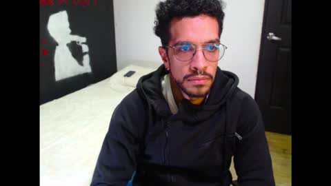 Snapshot of dostoyrodia_34 chatting on October 2025 11:38:02 PM will online show from October 2025 11:38:02 PM