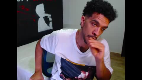 Snapshot of dostoyrodia_34 chatting on November 2025 04:01:02 AM will online show from November 2025 04:01:02 AM