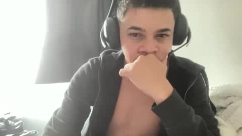 Snapshot of dotadinha chatting on February 2026 02:15:01 PM dotadinha online show from February 2026 02:15:01 PM