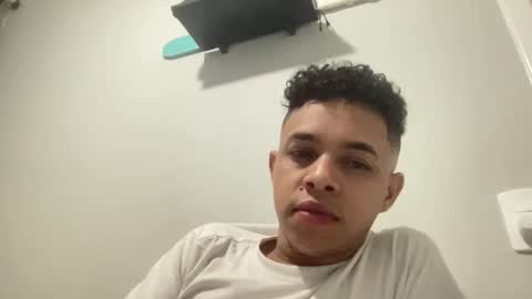 Snapshot of dotadinha chatting on March 2026 04:40:01 AM dotadinha online show from March 2026 04:40:01 AM