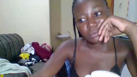 Snapshot of dottletop chatting on February 2025 05:43:01 PM dottletop online show from February 2025 05:43:01 PM