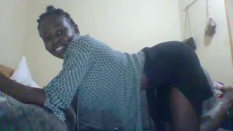 Snapshot of dottletopsy chatting on October 2025 04:50:01 PM dottletopsy online show from October 2025 04:50:01 PM