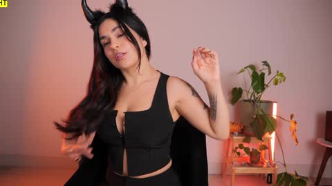 Snapshot of doubedeesarai chatting on November 2025 01:29:01 AM Sara online show from November 2025 01:29:01 AM