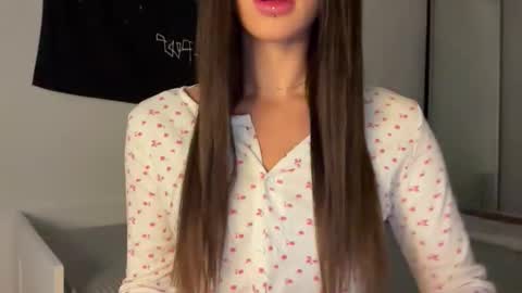 MOLLYYYY dont forget to give me a thumb up online show from September 2025 02:58:02 AM