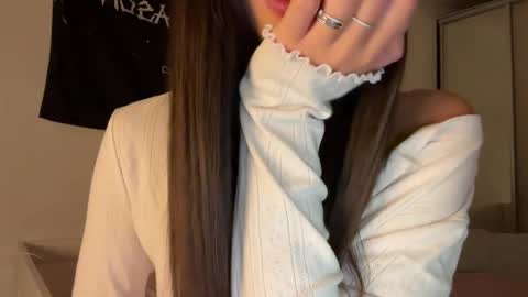 MOLLYYYY dont forget to give me a thumb up online show from September 2025 10:13:01 PM