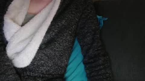Snapshot of douce_elsa chatting on January 2025 06:12:02 PM Douce Elsa online show from January 2025 06:12:02 PM
