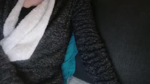 Snapshot of douce_elsa chatting on January 2025 06:43:02 PM Douce Elsa online show from January 2025 06:43:02 PM