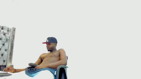 DOUGLAS online show from September 2025 02:42:02 PM