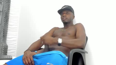 DOUGLAS online show from October 2025 01:41:02 PM