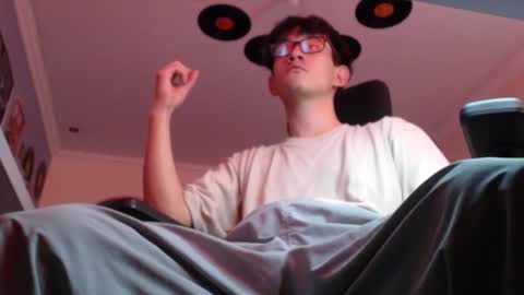 Snapshot of douglas_drake chatting on January 2025 02:35:01 PM douglas_drake online show from January 2025 02:35:01 PM