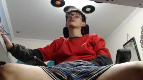 Snapshot of douglas_drake chatting on January 2025 05:09:01 AM douglas_drake online show from January 2025 05:09:01 AM