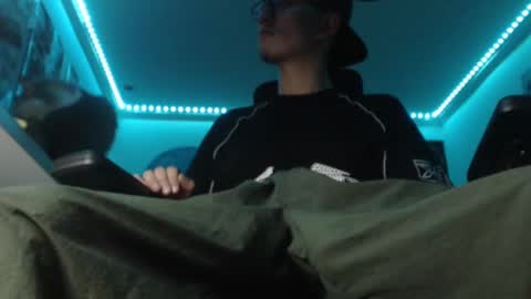 Snapshot of douglas_drake chatting on February 2025 02:47:02 AM douglas_drake online show from February 2025 02:47:02 AM