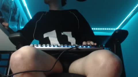 Snapshot of douglas_drake chatting on February 2025 05:51:02 AM douglas_drake online show from February 2025 05:51:02 AM