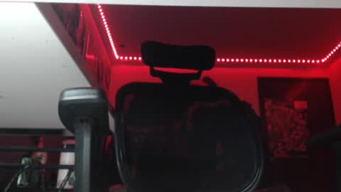 Snapshot of douglas_drake chatting on February 2025 04:27:02 AM douglas_drake online show from February 2025 04:27:02 AM