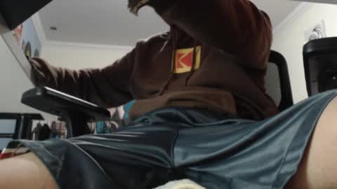 Snapshot of douglas_drake chatting on March 2025 02:10:02 AM douglas_drake online show from March 2025 02:10:02 AM