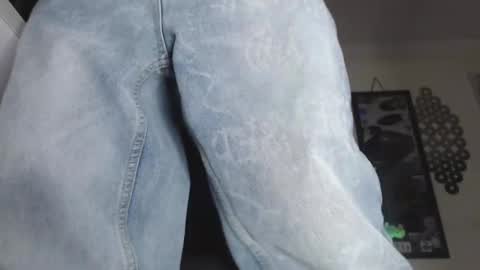 Snapshot of douglas_drake chatting on October 2025 03:58:01 AM douglas_drake online show from October 2025 03:58:01 AM