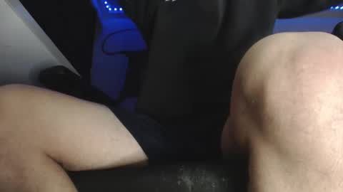 Snapshot of douglas_drake chatting on October 2025 03:26:02 AM douglas_drake online show from October 2025 03:26:02 AM