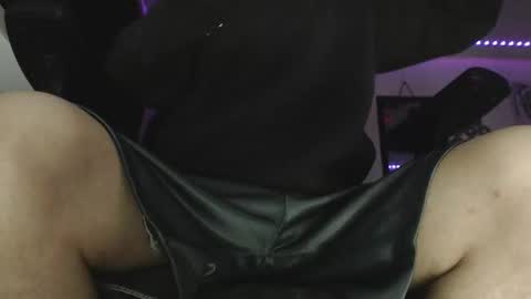 Snapshot of douglas_drake chatting on October 2025 08:14:01 AM douglas_drake online show from October 2025 08:14:01 AM