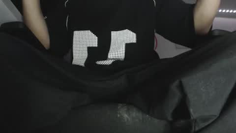 Snapshot of douglas_drake chatting on October 2025 03:10:02 AM douglas_drake online show from October 2025 03:10:02 AM