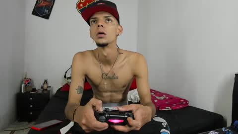 Snapshot of douglas_gallegos chatting on January 2025 07:23:01 PM douglas_gallegos online show from January 2025 07:23:01 PM