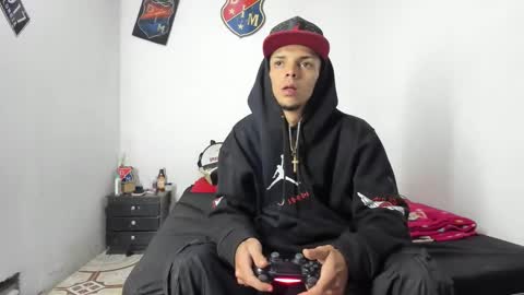 Snapshot of douglas_gallegos chatting on January 2025 12:34:02 AM douglas_gallegos online show from January 2025 12:34:02 AM