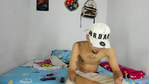 douglas_gallegos online show from December 2025 06:48:01 PM