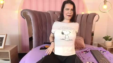 dovemullerr2 online show from May 2026 09:01:01 PM