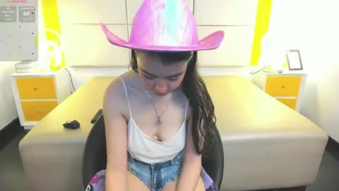 Snapshot of dovemullerr2 chatting on July 2026 07:31:01 PM dovemullerr2 online show from July 2026 07:31:01 PM