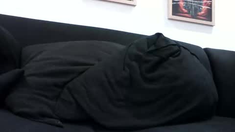 TheDevilNextDoor online show from December 2025 07:05:01 AM