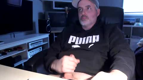 dr_dave20 online show from February 2026 08:34:02 PM