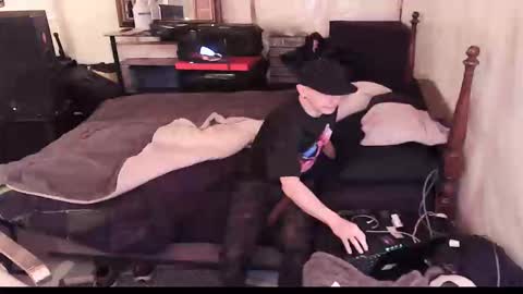 Snapshot of dr_ugsound chatting on February 2026 08:09:01 AM dr_ugsound online show from February 2026 08:09:01 AM