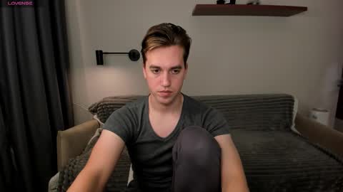 Snapshot of dr_your_dream chatting on October 2025 09:26:02 PM Mervin online show from October 2025 09:26:02 PM