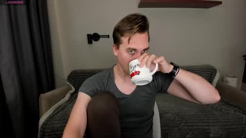 Snapshot of dr_your_dream chatting on October 2025 08:36:02 PM Mervin online show from October 2025 08:36:02 PM