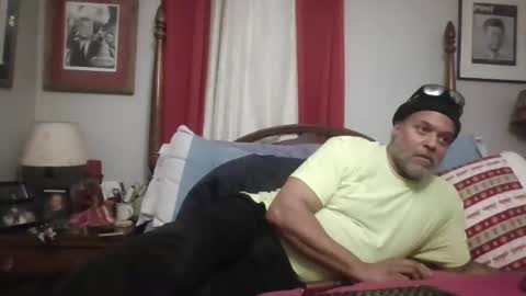 Snapshot of dragomoon70 chatting on February 2026 12:27:02 AM dragomoon70 online show from February 2026 12:27:02 AM