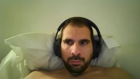 Snapshot of draguijeje chatting on December 2025 06:36:02 PM draguijeje online show from December 2025 06:36:02 PM