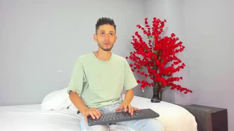 Snapshot of drake_and_zara chatting on November 2025 11:32:01 AM Drake and Zara online show from November 2025 11:32:01 AM