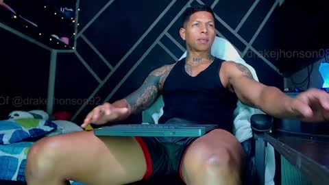 Snapshot of drake_jhonson08 chatting on March 2026 10:14:01 PM Drake online show from March 2026 10:14:01 PM