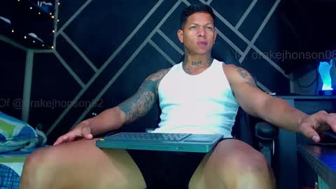 Snapshot of drake_jhonson08 chatting on March 2026 03:54:01 AM Drake online show from March 2026 03:54:01 AM