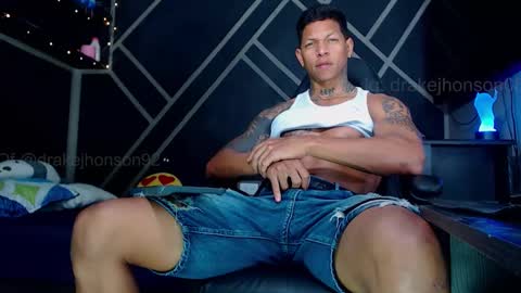 Snapshot of drake_jhonson08 chatting on March 2026 05:13:01 AM Drake online show from March 2026 05:13:01 AM