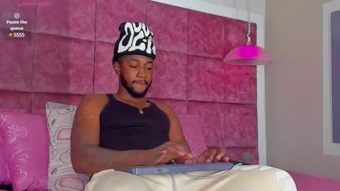 Snapshot of drake_nassir4 chatting on January 2025 02:46:02 PM ---Drake--- online show from January 2025 02:46:02 PM