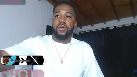 Snapshot of drake_nassir4 chatting on May 2026 04:52:01 AM ---Drake--- online show from May 2026 04:52:01 AM